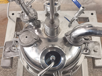 5L Lab Jacketed Stainless Steel Reactor  detail - Multi -mouth reaction kettle cover, the number of kettle mouth can be customized, and the large -mouth design is easy to clean.
