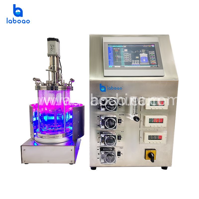 Glass Illumination Bioreactor